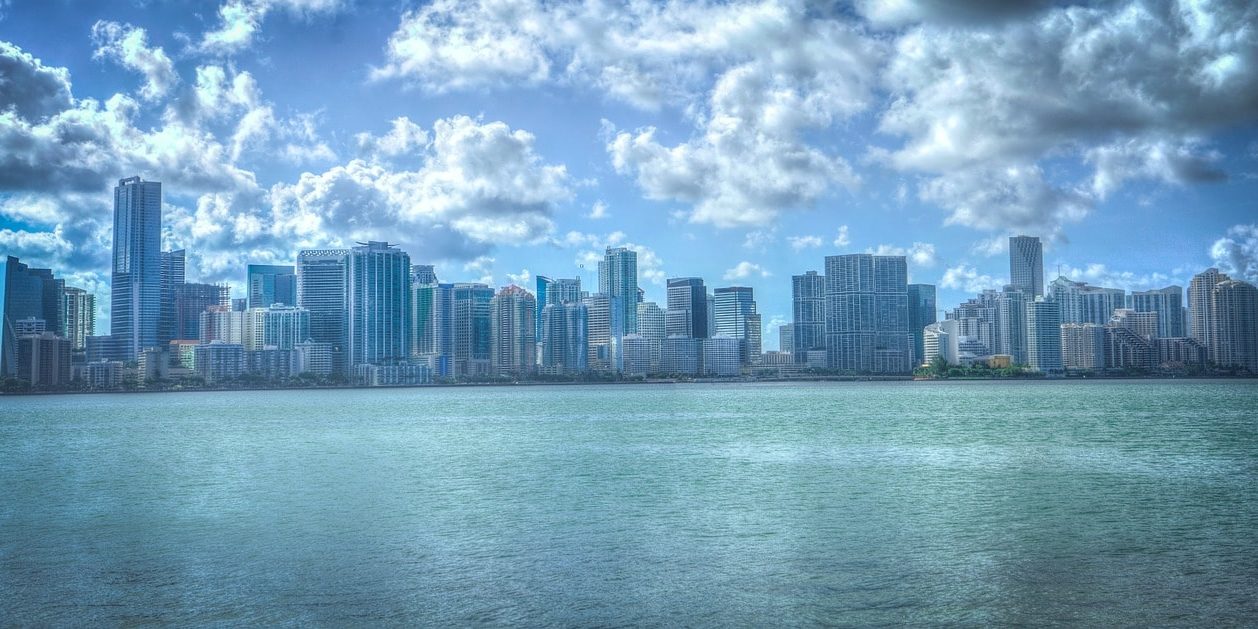 miami-884626_1280-min